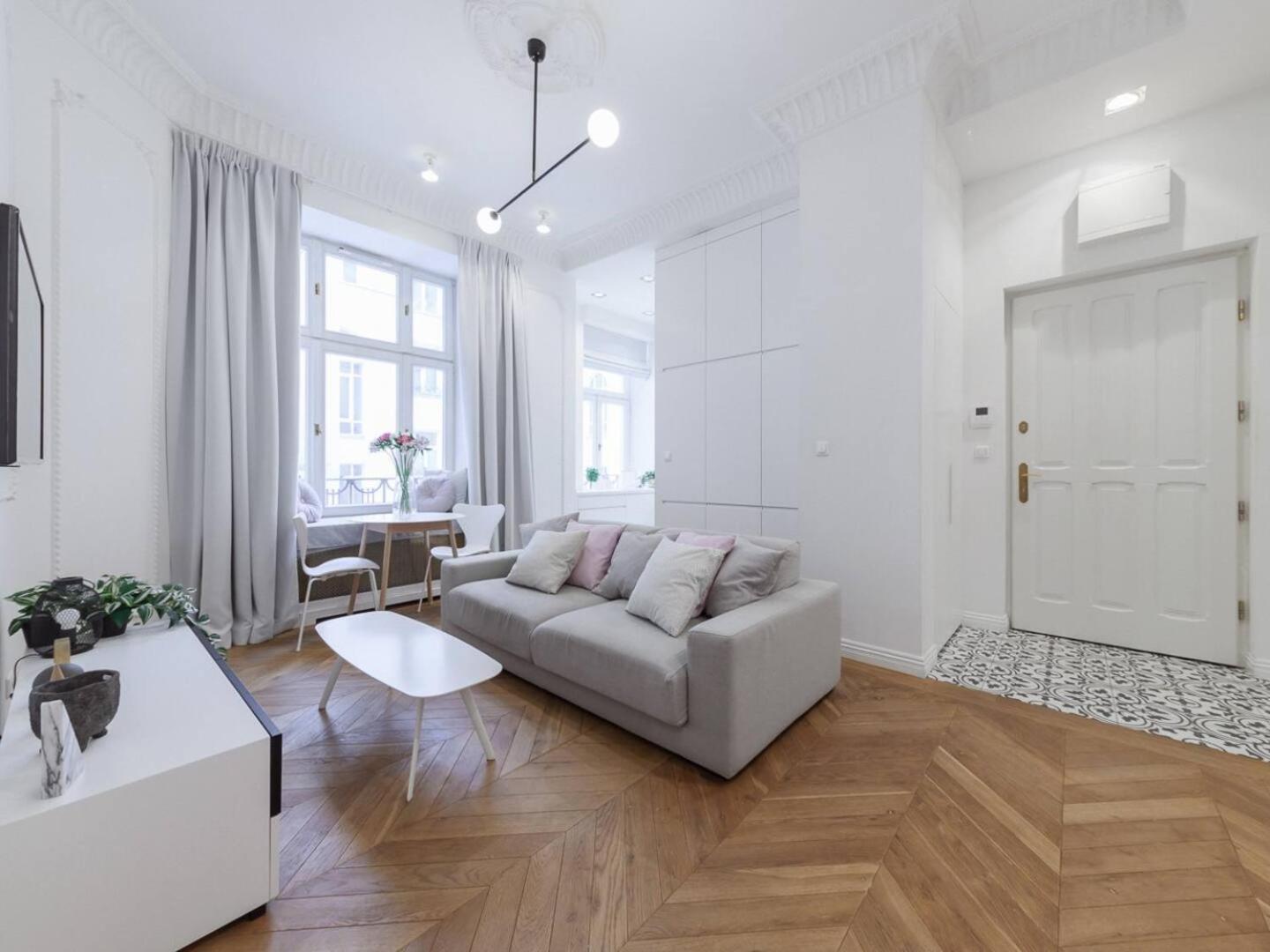Elegance Poznanska 16 Premium